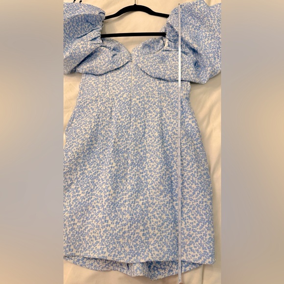 NWT Giselle draped BLUE FLORAL mini dress Fashion Nova - Picture 7 of 10